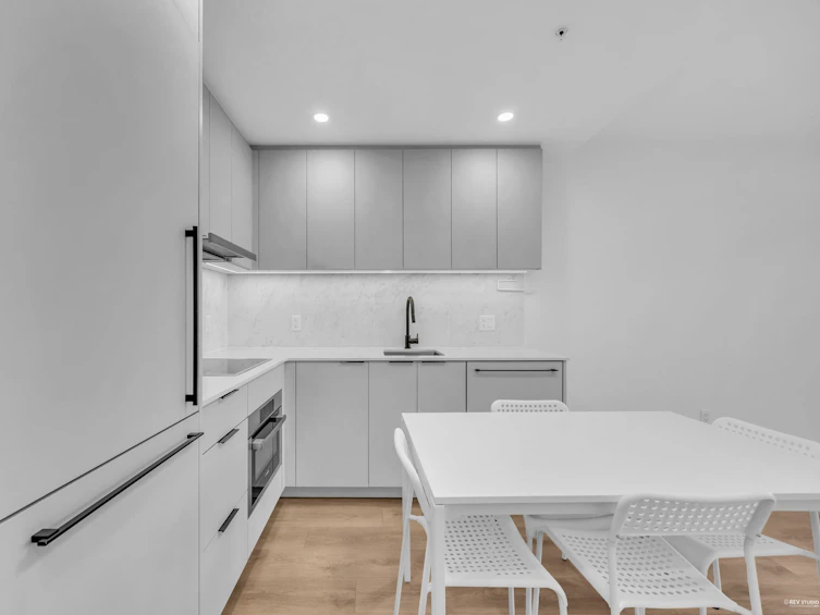 2207-13685 102 Avenue, Surrey, BC, V3T 1N7 - 5