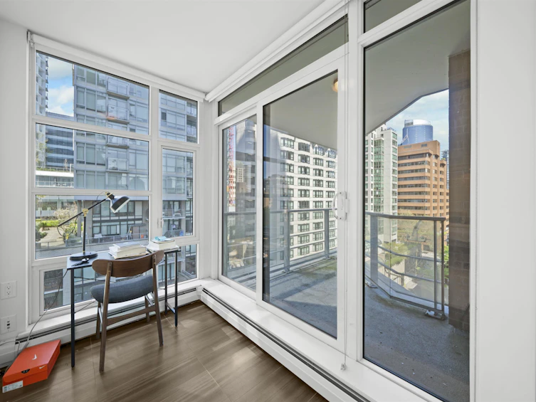 1002-1283 Howe Street, Vancouver, BC, V6Z 0E3 - 5