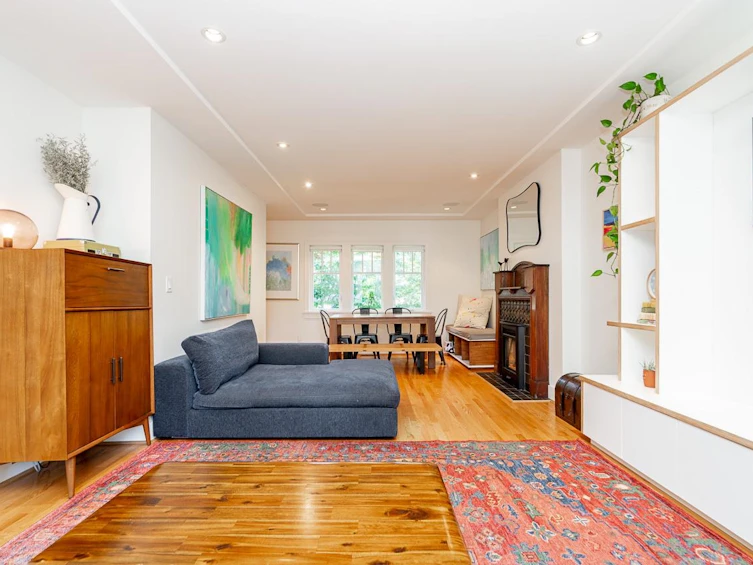 3676 St. Catherines Street, Vancouver, BC, V5V 4L1 - 4