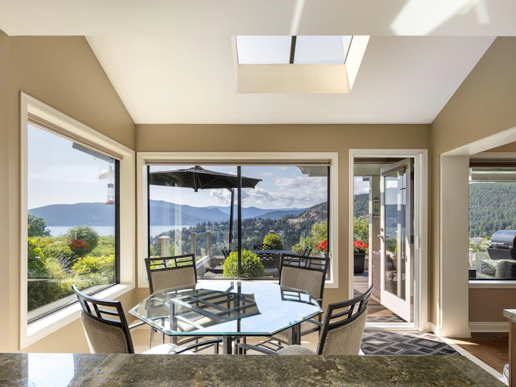 5267 Aspen Drive, West Vancouver, BC, V7W 2E7 - 14