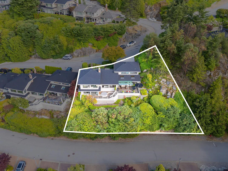 5267 Aspen Drive, West Vancouver, BC, V7W 2E7 - 32
