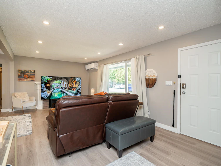 3841 Inverness Street, Port Coquitlam, BC, V3B 3B9 - 6