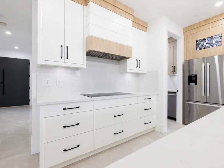 7707 Burgess Street, Burnaby, BC, V3N 3J1 - 17