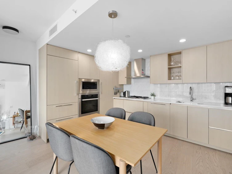 2420-89 Nelson Street, Vancouver, BC, V6Z 0E7 - 12