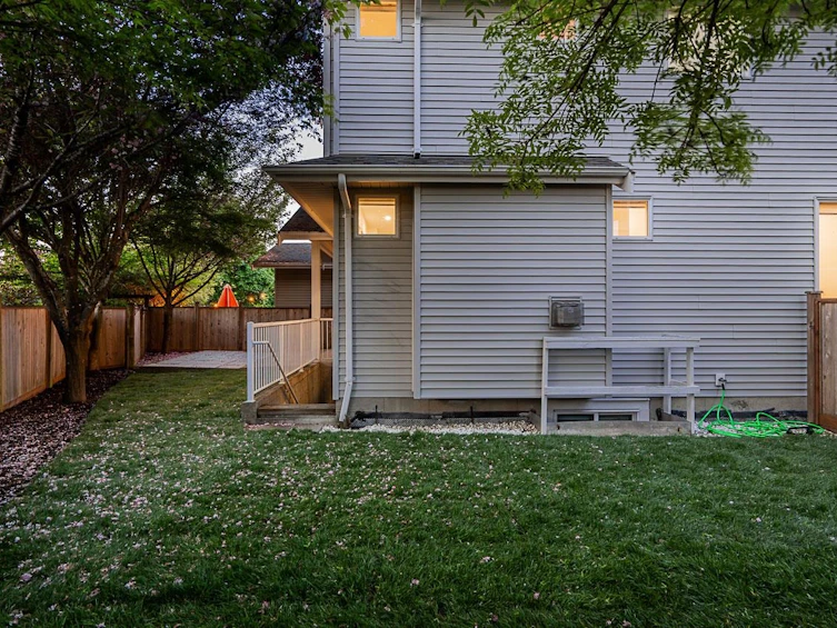8427 208a Street, Langley, BC, V2Y 0A4 - 33
