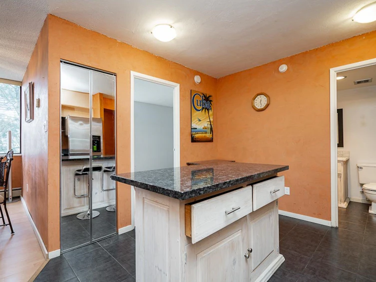 406-3755 Bartlett Court, Burnaby, BC, V3J 7G7 - 5