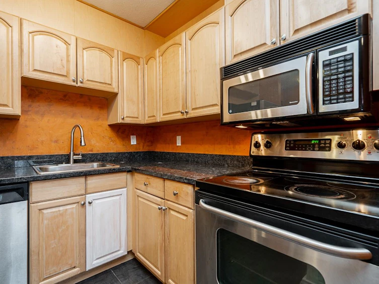 406-3755 Bartlett Court, Burnaby, BC, V3J 7G7 - 7