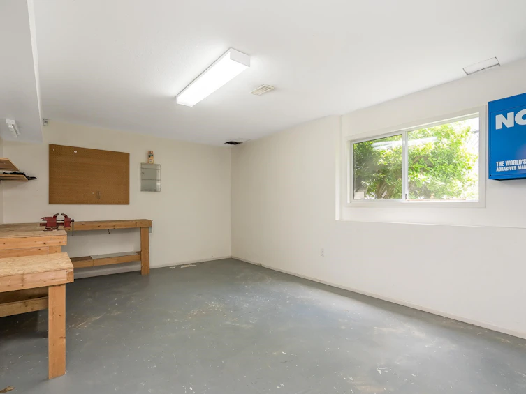 32948 10 Avenue, Mission, BC, V2V 2K3 - 30