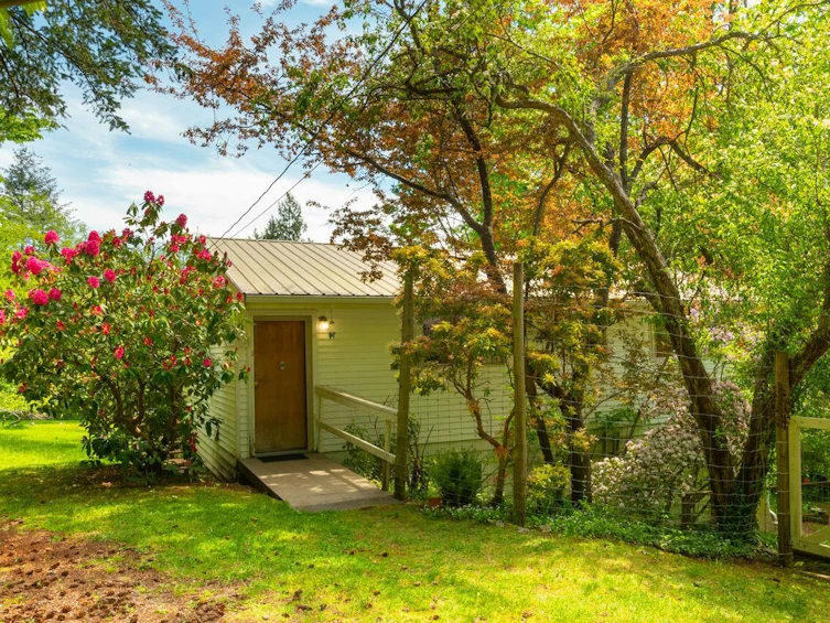 508 Collins Road, Bowen Island, BC, V0N 1G1 - 2