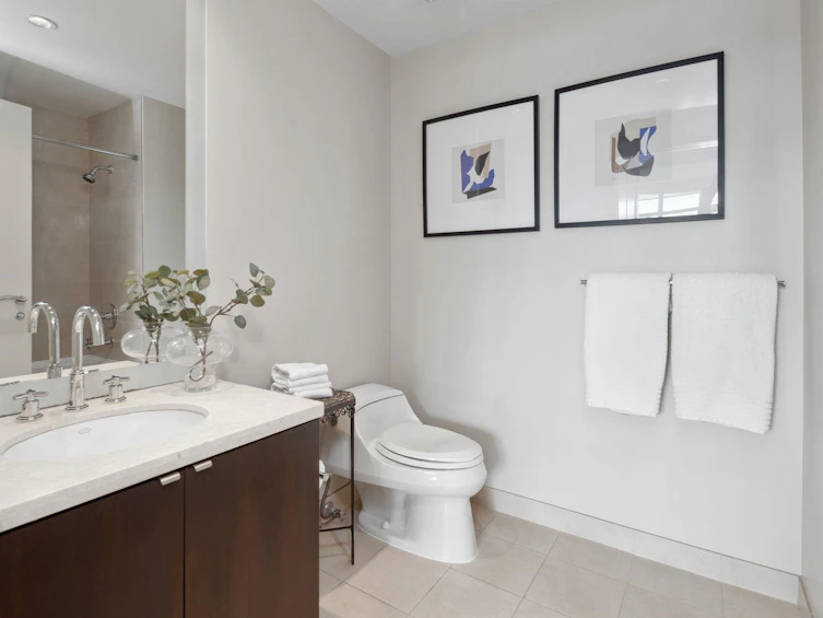 202-628 Kinghorne Mews, Vancouver, BC, V6Z 3H6 - 32