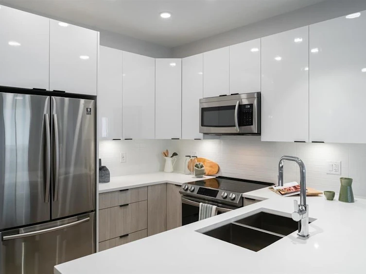 409-13458 95 Ave Avenue, Surrey, BC, V3V 1P5 - 16