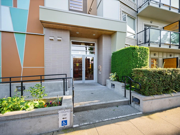 201-20460 Douglas Crescent, Langley, BC, V3A 0C6 - 3