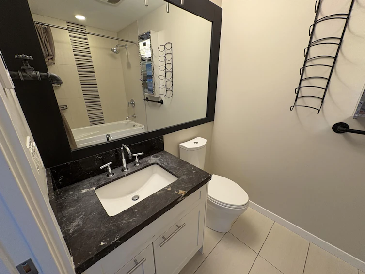 212-5665 Teredo Street, Sechelt, BC, V7Z 0J2 - 6