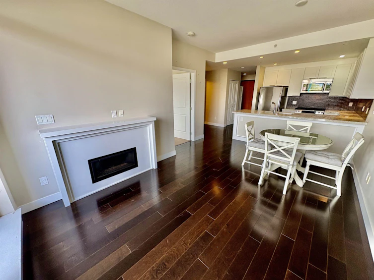 212-5665 Teredo Street, Sechelt, BC, V7Z 0J2 - 4