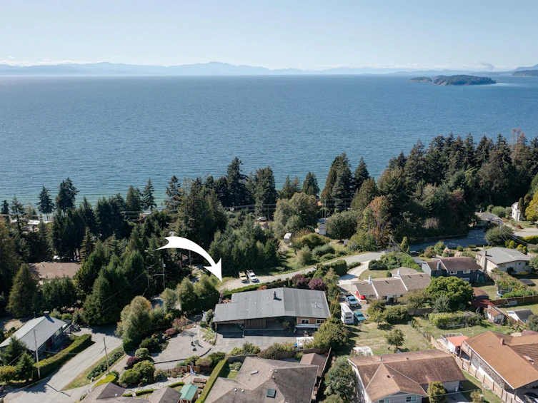5158 Chapman Road, Sechelt, BC, V7Z 0B7 - 5