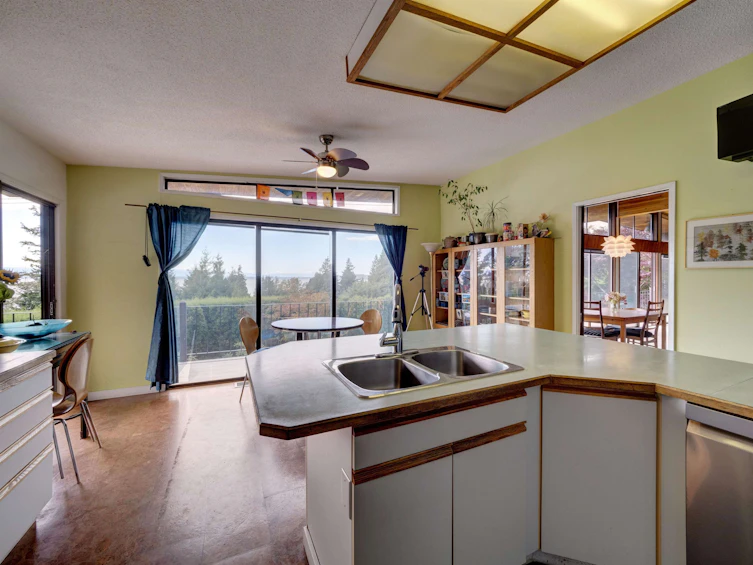 5158 Chapman Road, Sechelt, BC, V7Z 0B7 - 17