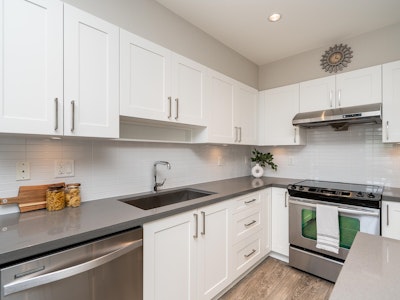 2410-963 Charland Avenue - 5