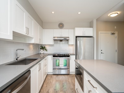 2410-963 Charland Avenue - 4