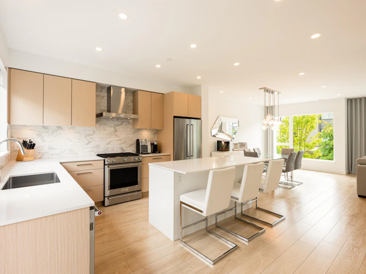 79-590 Lile Drive, North Vancouver, BC, V7G 0B2 - 2