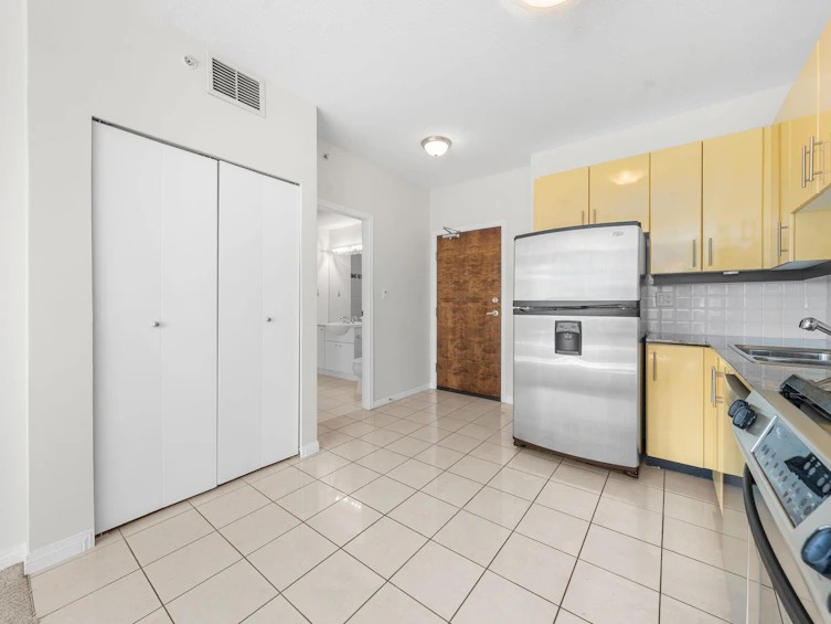 605-168 E Esplanade Avenue, North Vancouver, BC, V7L 4X8 - 16
