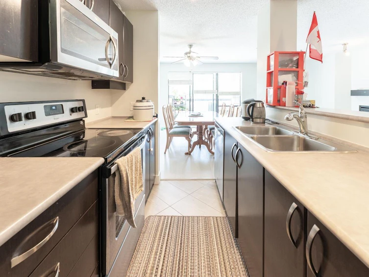 247-10838 City Parkway, Surrey, BC, V3T 5X9 - 6