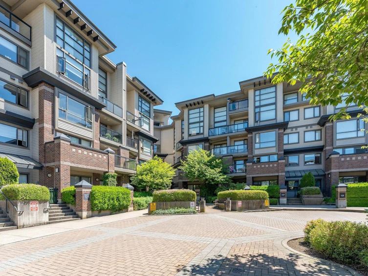 247-10838 City Parkway, Surrey, BC, V3T 5X9