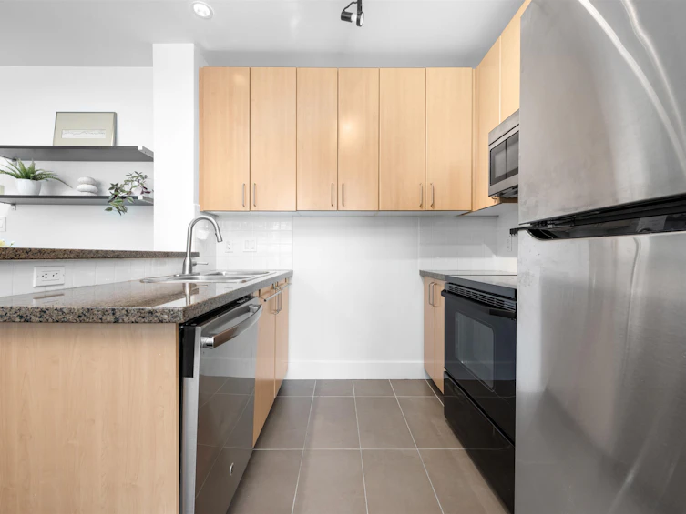 204-2680 Arbutus Street, Vancouver, BC, V6J 5L8 - 9