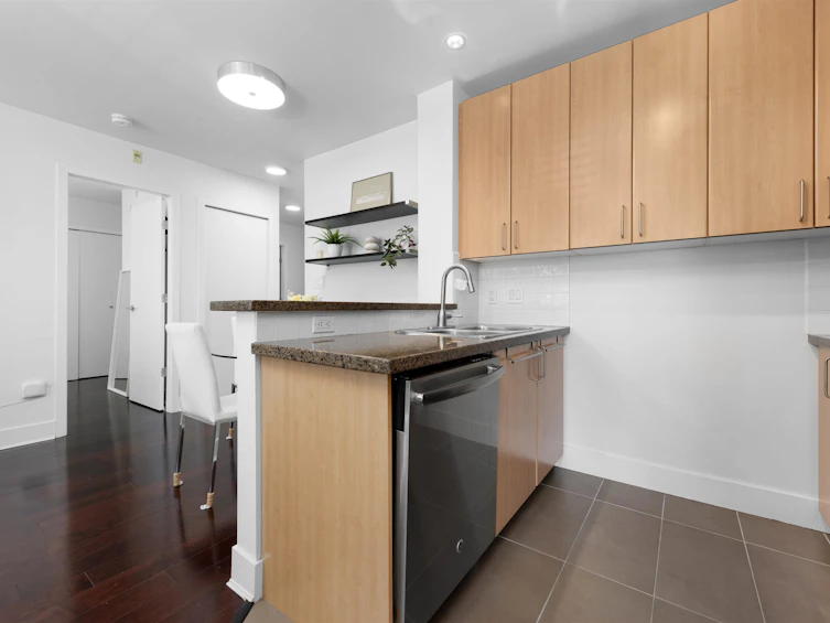 204-2680 Arbutus Street, Vancouver, BC, V6J 5L8 - 8