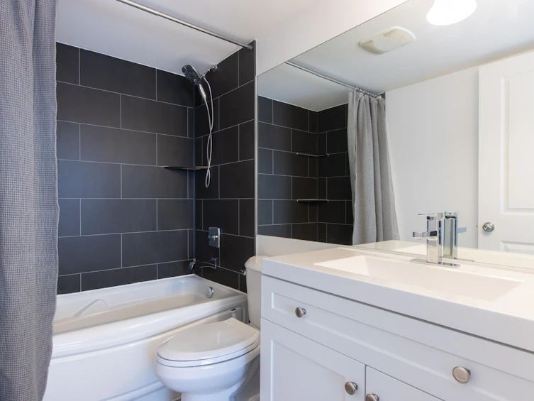 101-38003 Second Avenue, Squamish, BC, V8B 0C4 - 19