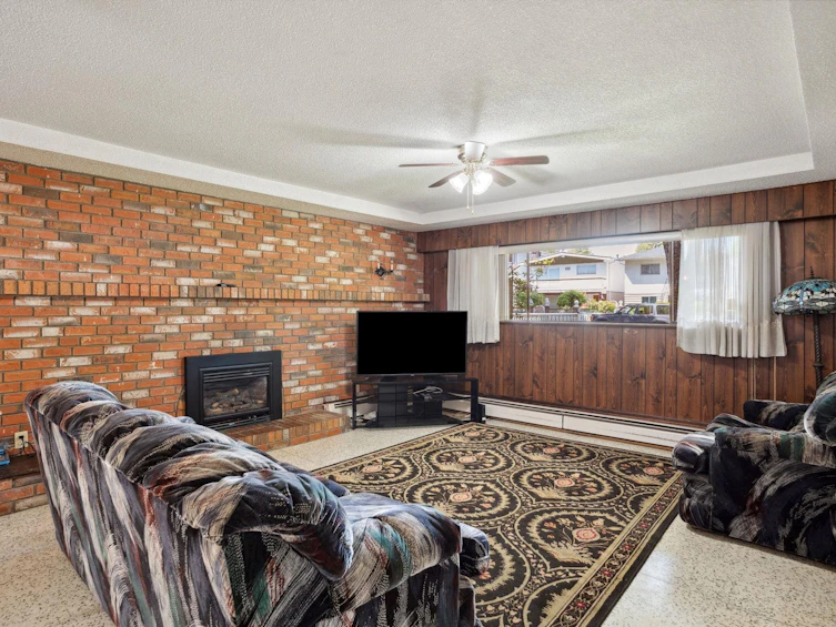 5412 Rhodes Street, Vancouver, BC, V5R 3N9 - 30