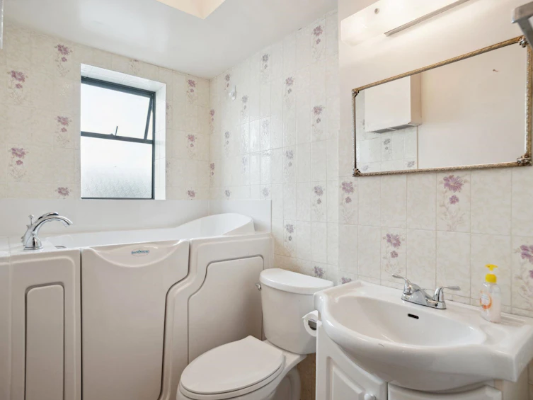 5412 Rhodes Street, Vancouver, BC, V5R 3N9 - 20