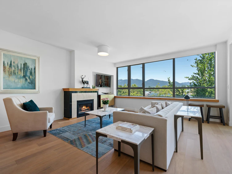 L302-1550 Coal Harbour Quay, Vancouver, BC, V6G 3G1 - 2