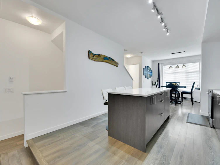 8-8168 136a Street, Surrey, BC, V3W 2Z6 - 8
