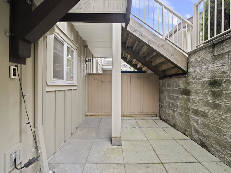 110-368 Ellesmere Avenue, Burnaby, BC, V5B 3S9 - 17