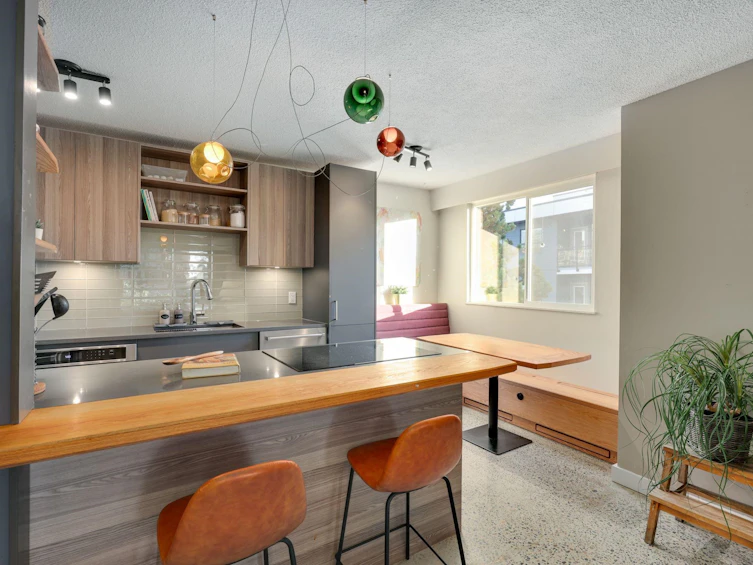 104-371 Ellesmere Avenue, Burnaby, BC, V5B 3T1 - 2
