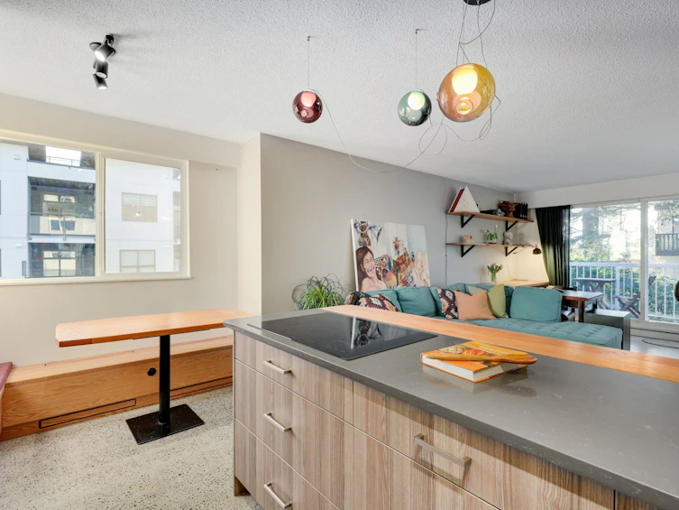 104-371 Ellesmere Avenue, Burnaby, BC, V5B 3T1 - 3