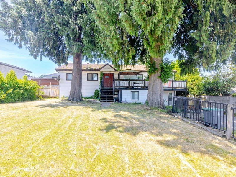 9969 122nd Street, Surrey BC V3V 4M2
