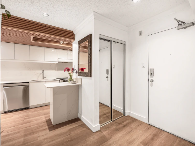 216-1500 Pendrell Street, Vancouver, BC, V6G 3A5 - 3