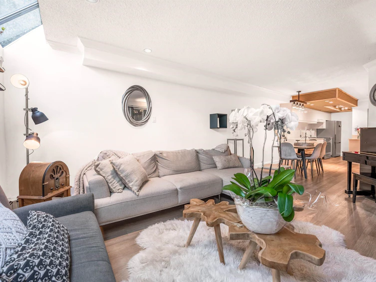 216-1500 Pendrell Street, Vancouver, BC, V6G 3A5 - 2