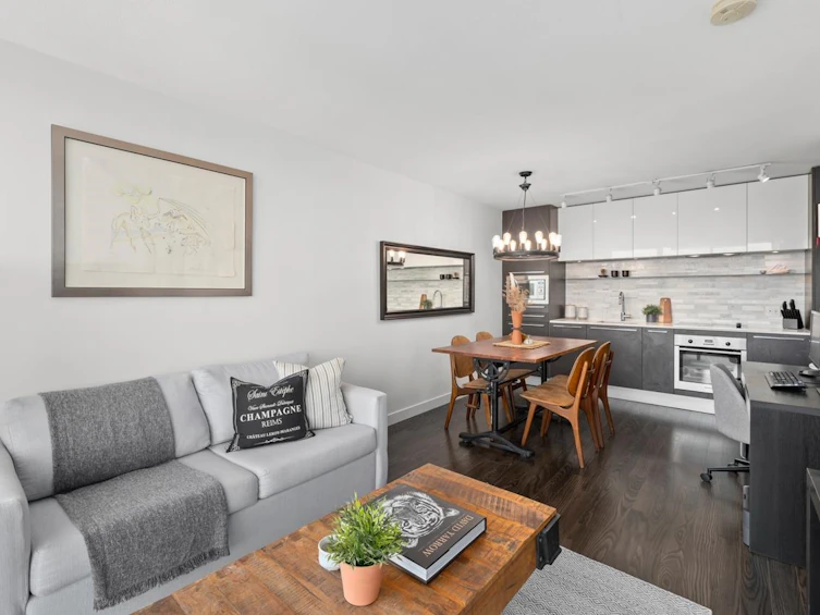 1904-8031 Nunavut Lane, Vancouver, BC, V5X 0C9 - 8