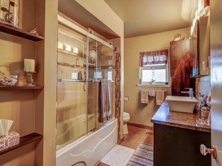 8612 11th Avenue, Burnaby, BC, V3N 2P8 - 18