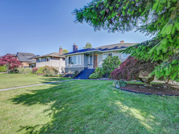 8612 11th Avenue, Burnaby, BC, V3N 2P8