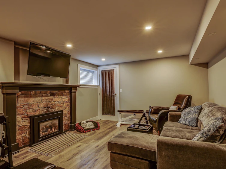 8612 11th Avenue, Burnaby, BC, V3N 2P8 - 20