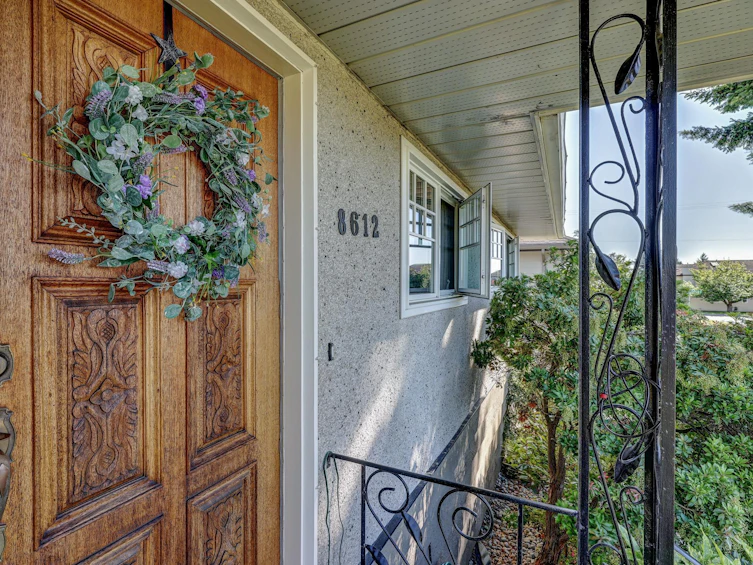 8612 11th Avenue, Burnaby, BC, V3N 2P8 - 4