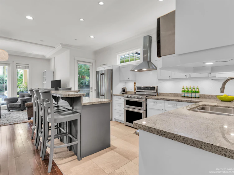 388 W 11th Avenue, Vancouver, BC, V5Y 1T2 - 10