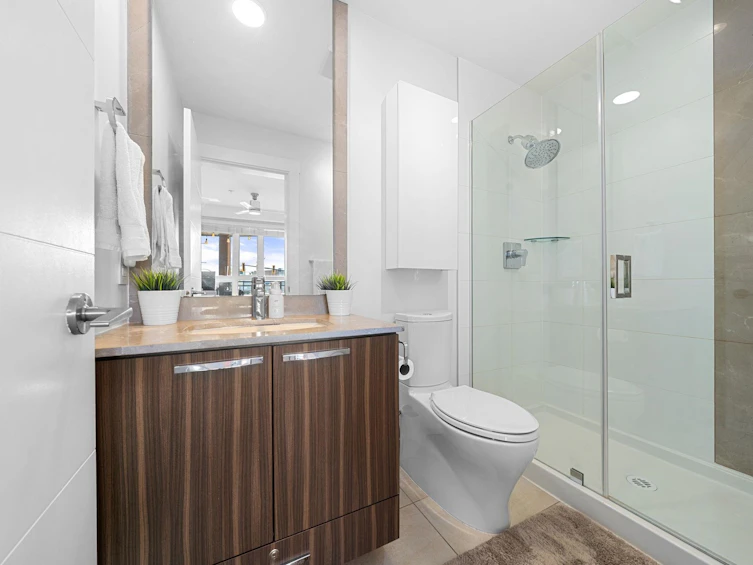 218-733 W 14th Street, North Vancouver, BC, V7M 0C6 - 18