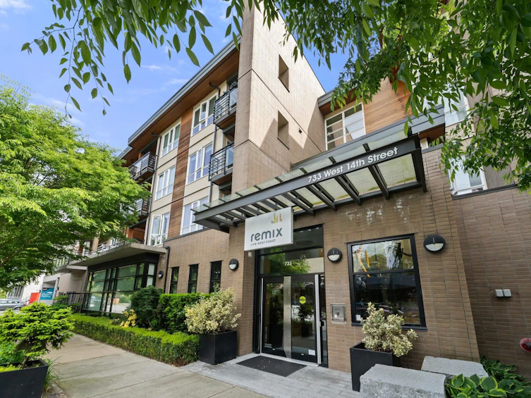 218-733 W 14th Street, North Vancouver, BC, V7M 0C6 - 2