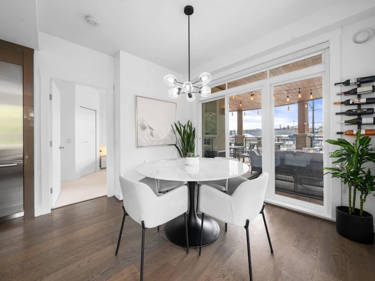 218-733 W 14th Street, North Vancouver, BC, V7M 0C6 - 11