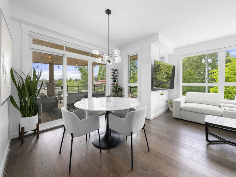 218-733 W 14th Street, North Vancouver, BC, V7M 0C6 - 3