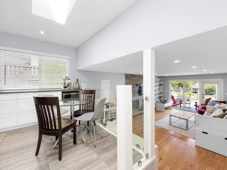 8909 Aspen Place, Burnaby, BC, V3N 4P3 - 9